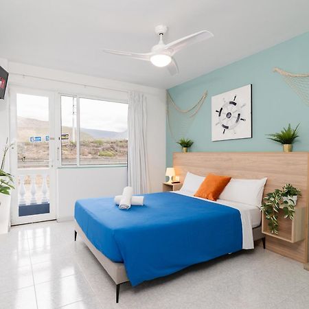 Hostal Pension Neon Tenerife Guaza Bagian luar foto