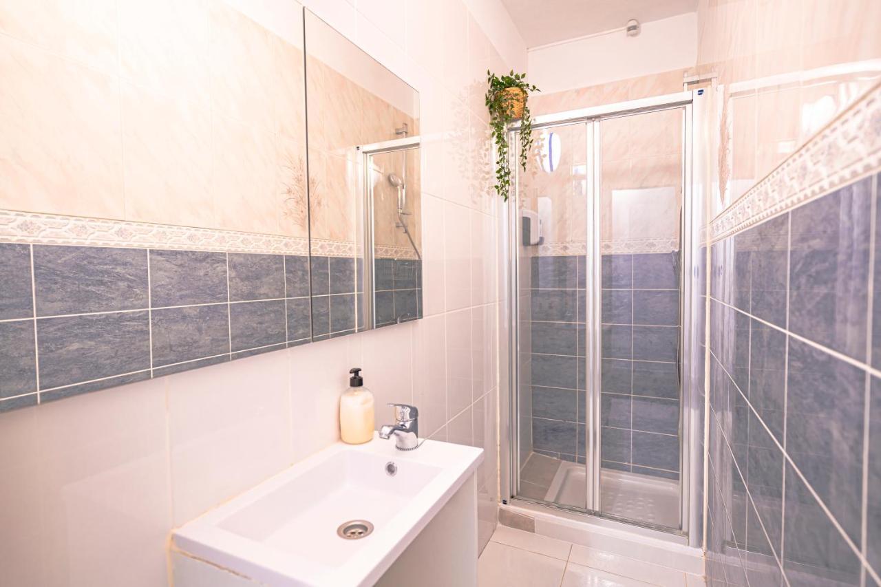 Hostal Pension Neon Tenerife Guaza Bagian luar foto