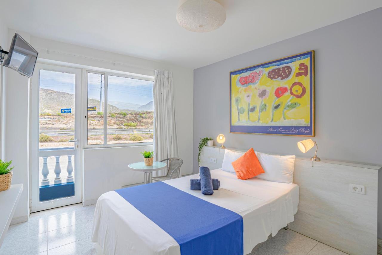 Hostal Pension Neon Tenerife Guaza Bagian luar foto