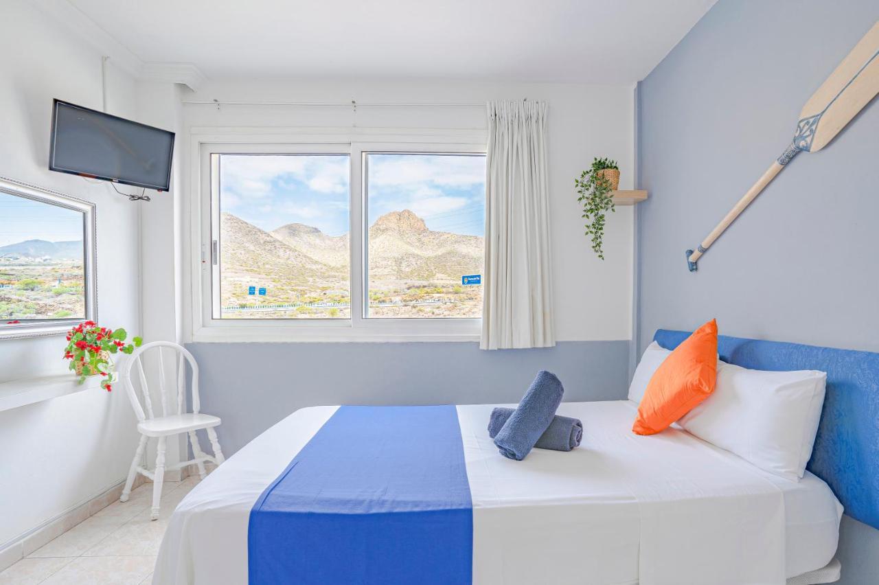 Hostal Pension Neon Tenerife Guaza Bagian luar foto