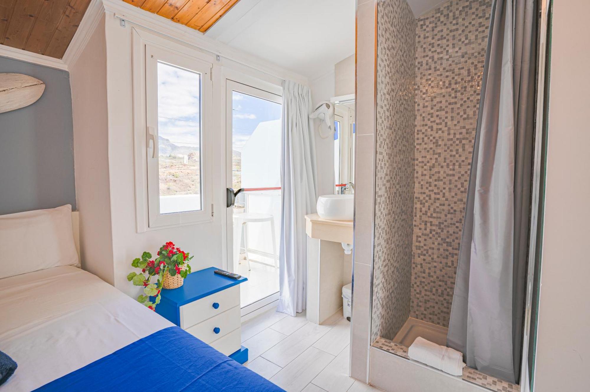 Hostal Pension Neon Tenerife Guaza Bagian luar foto
