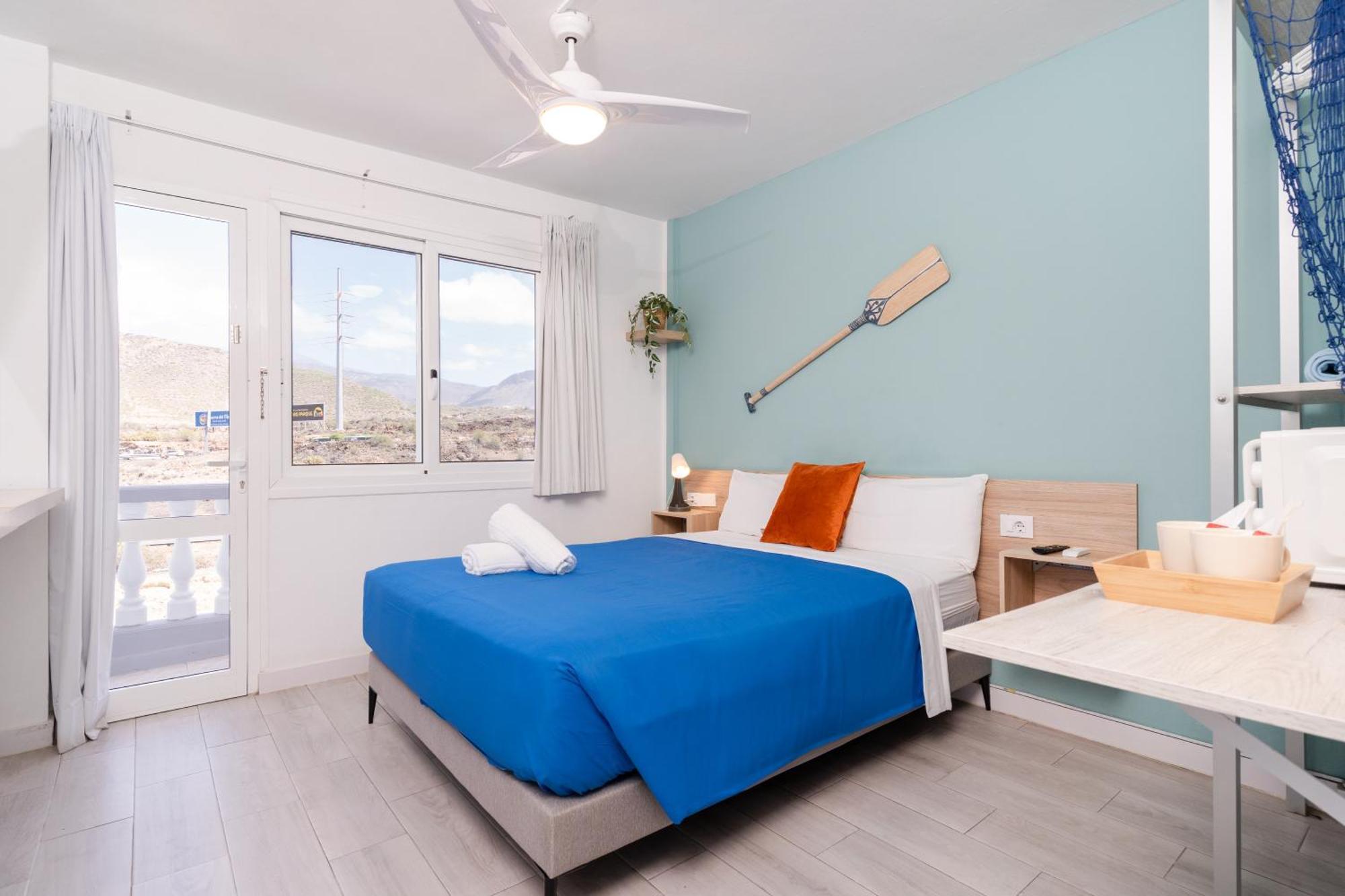 Hostal Pension Neon Tenerife Guaza Bagian luar foto
