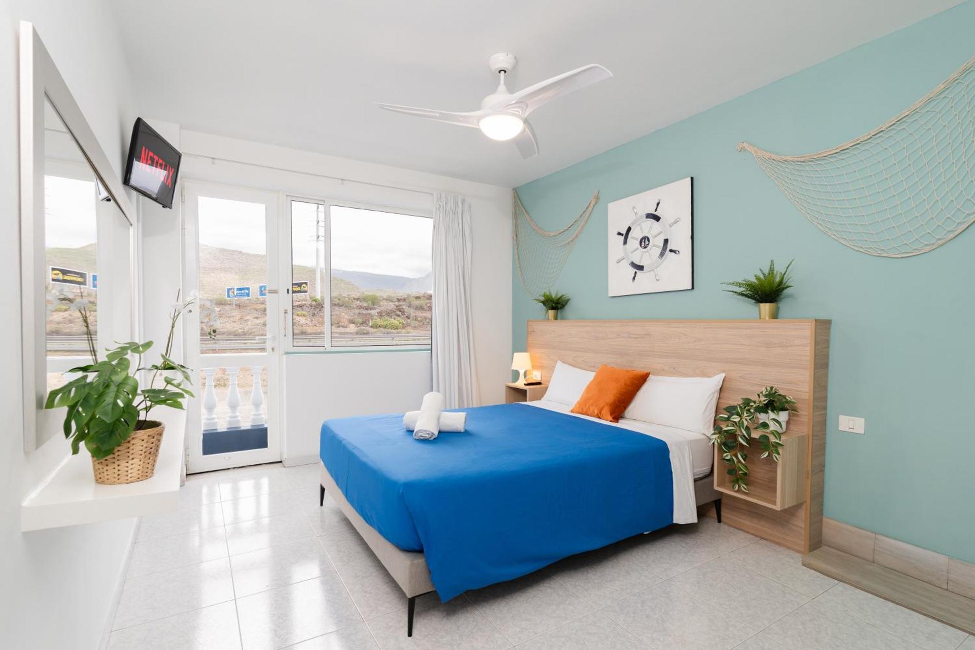 Hostal Pension Neon Tenerife Guaza Bagian luar foto