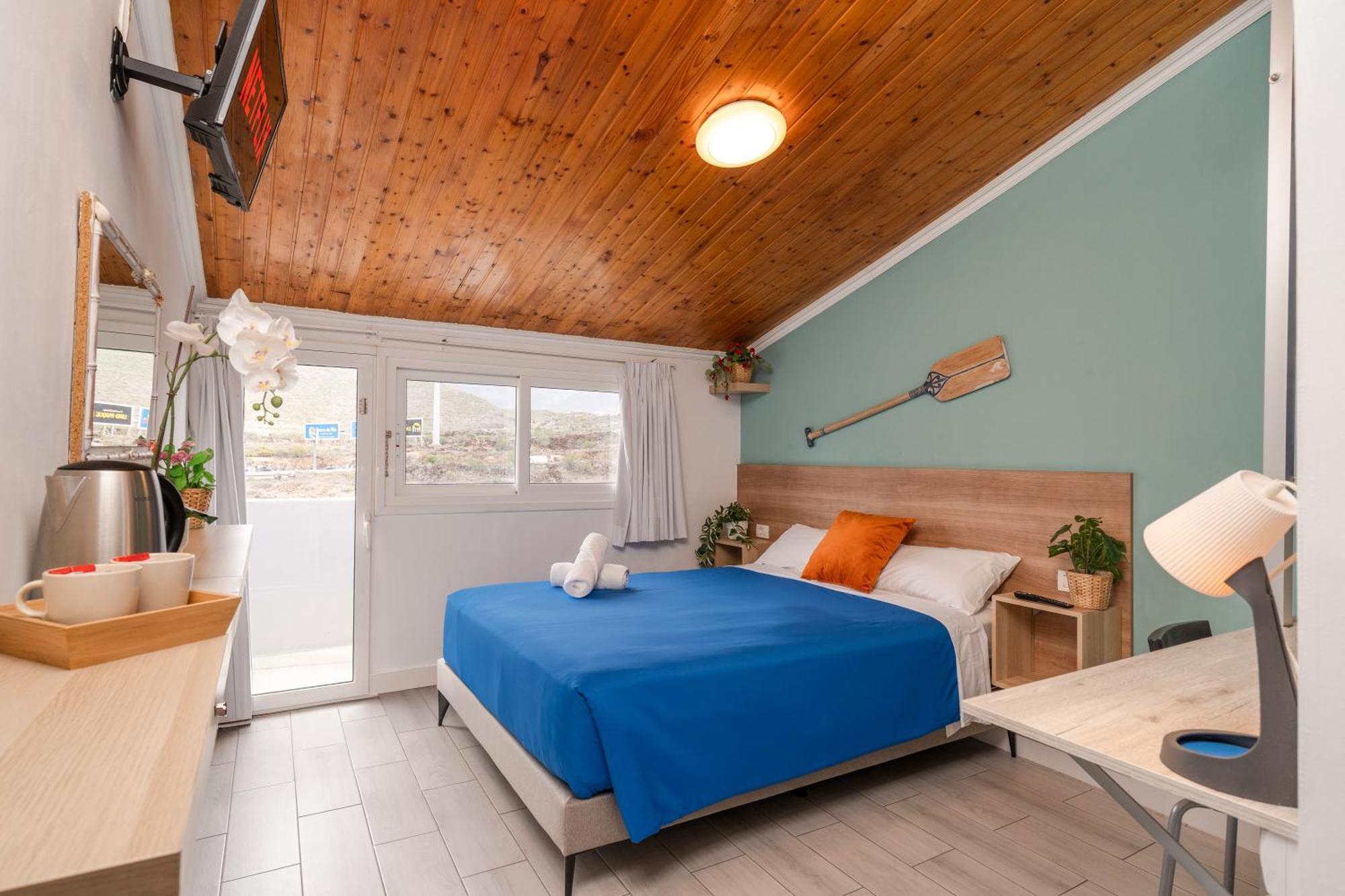 Hostal Pension Neon Tenerife Guaza Bagian luar foto